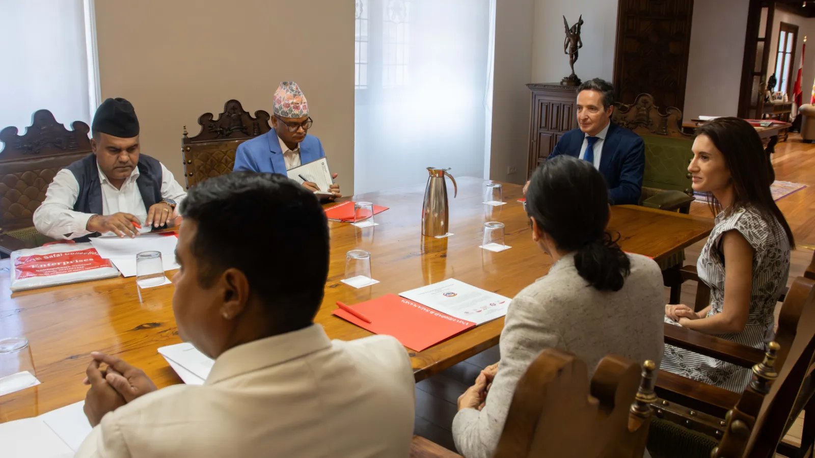 La USAL impulsa la enseñanza del español en Nepal