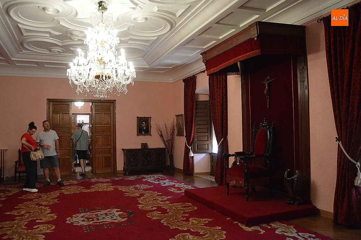 Foto 8 - El Palacio Episcopal abre sus puertas con nuevas visitas guiadas para descubrir su patrimonio hist&oacute;rico y art&iacute;stico 