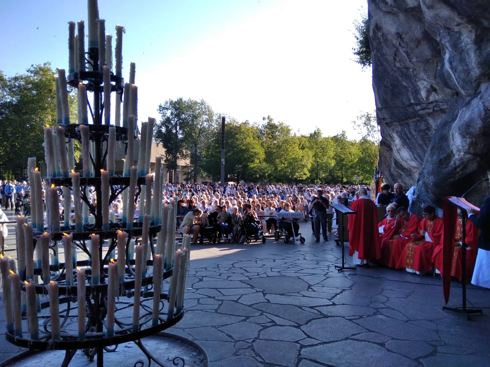 12 peregrinos de la Diócesis de Ciudad Rodrigo peregrinan a  Nuestra Señora de Lourdes
