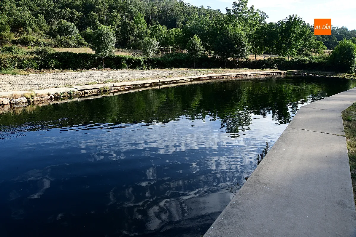 Piscina natural y chiringuito Serradilla del LLano