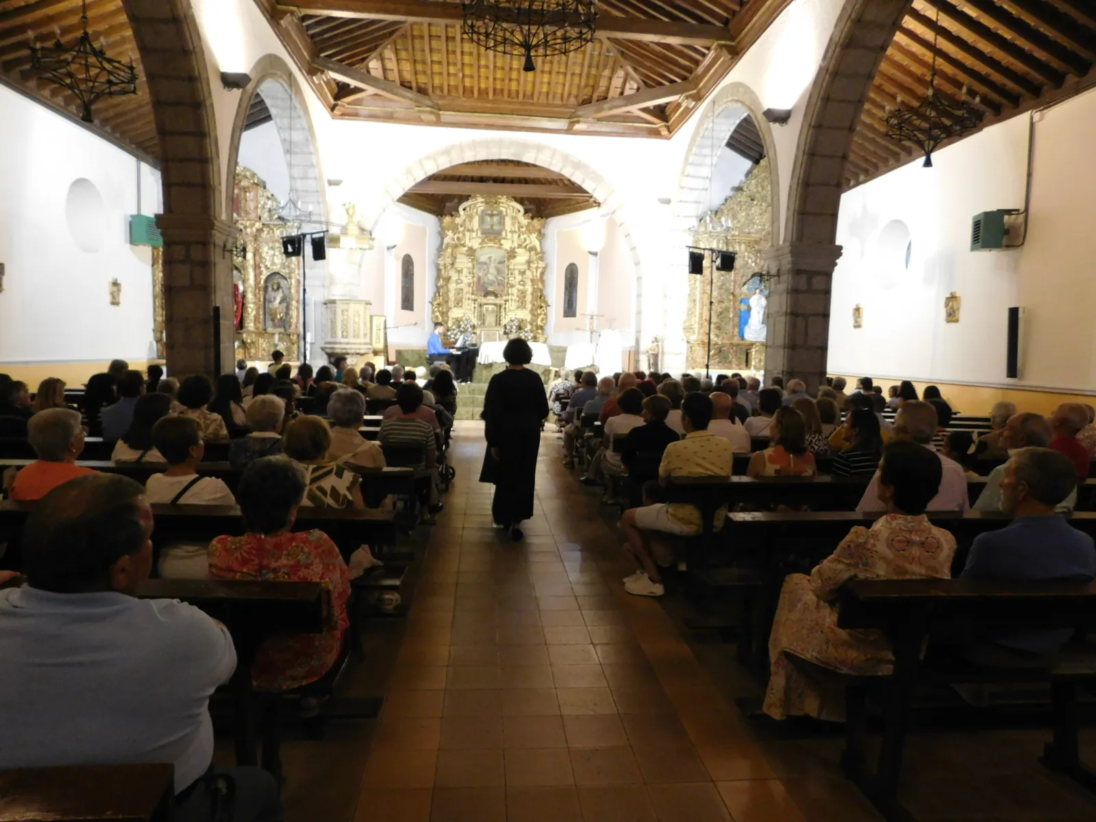 Foto 2 - Santib&aacute;&ntilde;ez de B&eacute;jar acoge la obra de Denis Rafter sobre San Juan de la Cruz