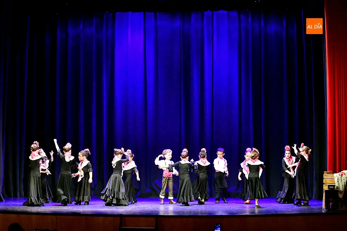Baile de fin de curso del grupo `Son de Lunares´