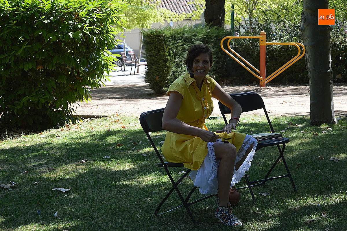 Foto 3 - La obra `Hambre de cuentos&acute; conquista al p&uacute;blico infantil del Campamento Urbano del Parque de La Florida.