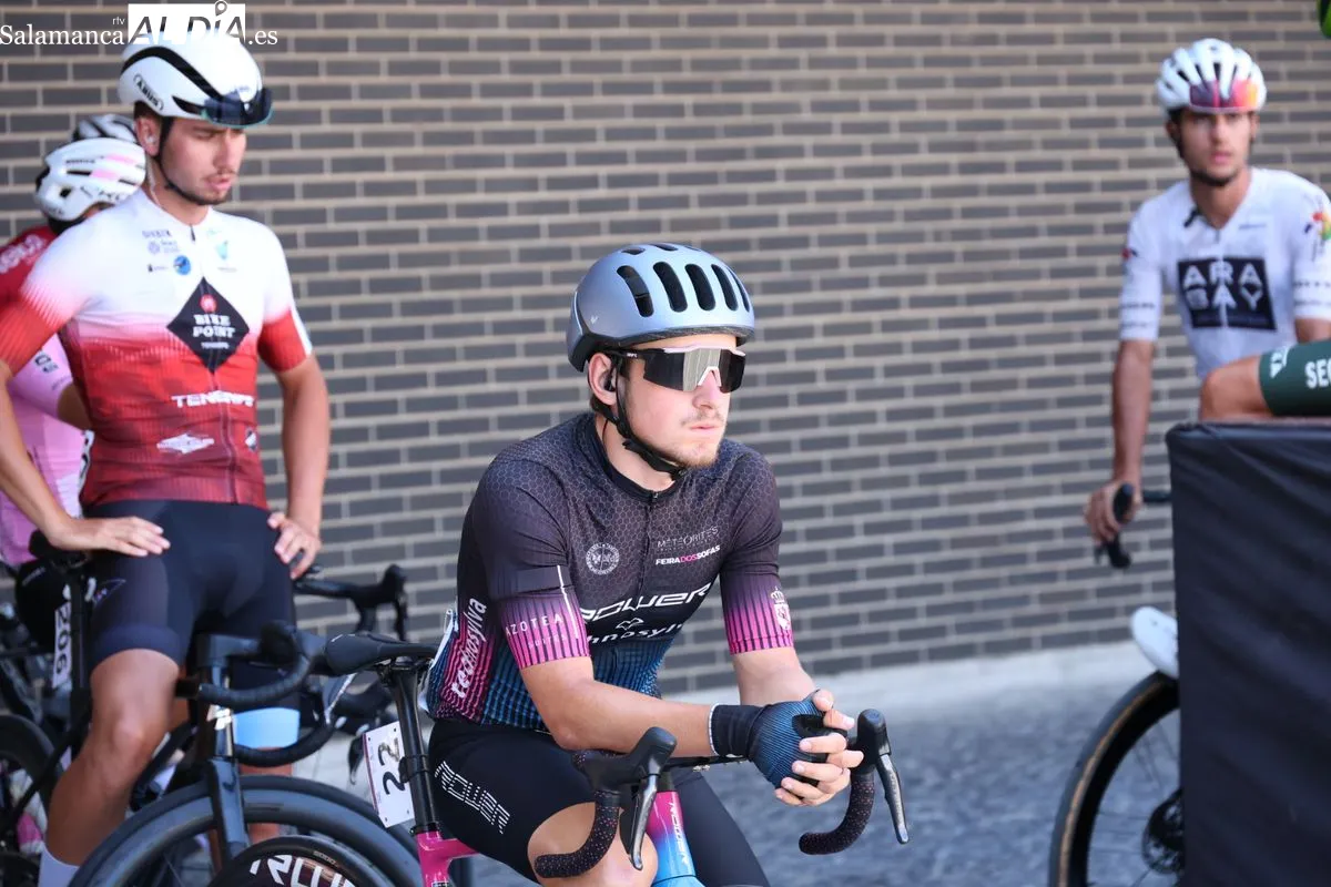 Salida en Santa Marta de la tercera etapa de la III Vuelta Ciclista a Castilla y León Sub’23 y Elite
