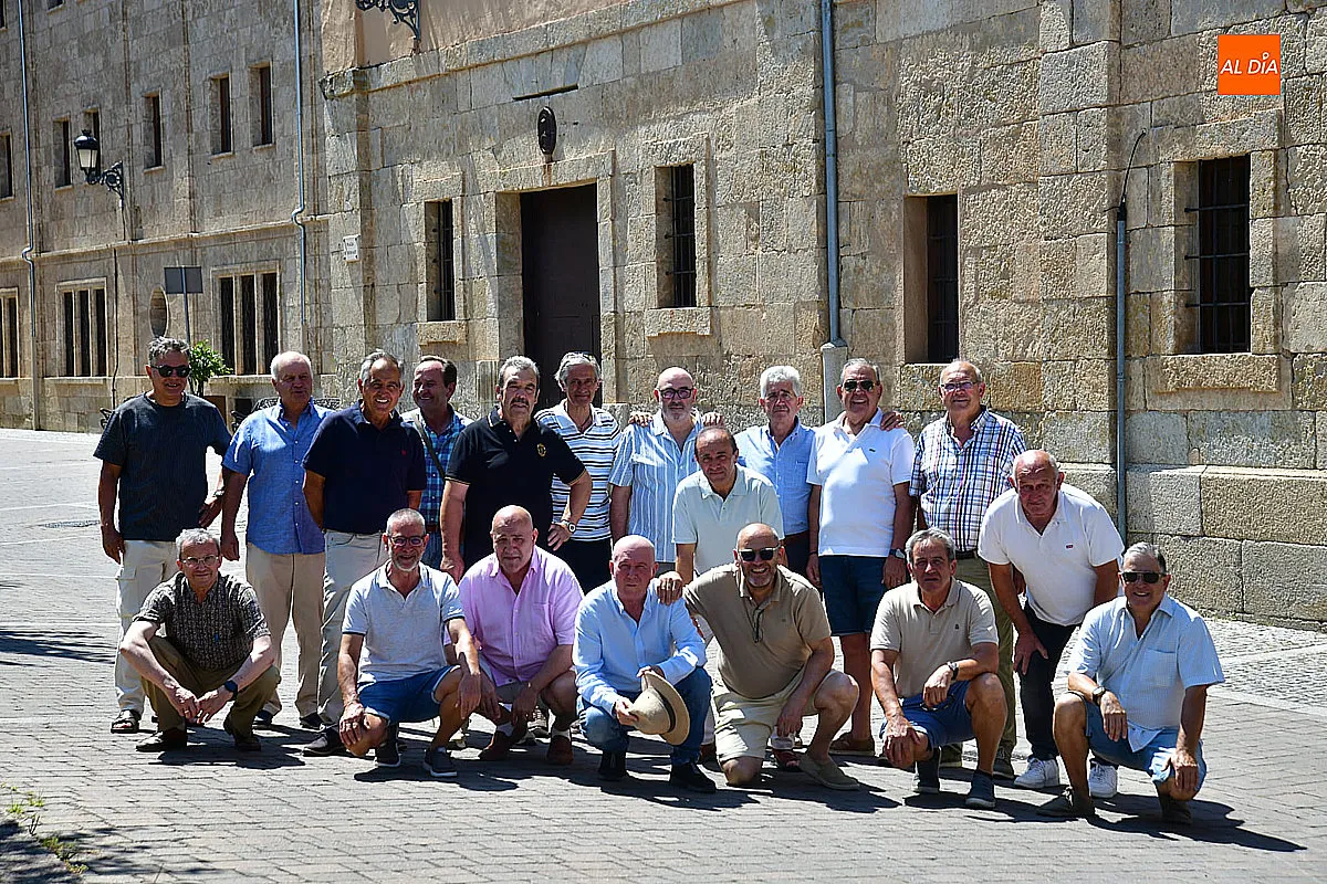 Foto 2 - Nostalgia y recuerdos en el emotivo 3&deg; reencuentro del alumnado de 8&deg;EGB 74 / 75 del Seminario 