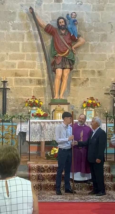 Jorge Herrero Chico entrega la vara a Jesús Luis Vicente del Arco
