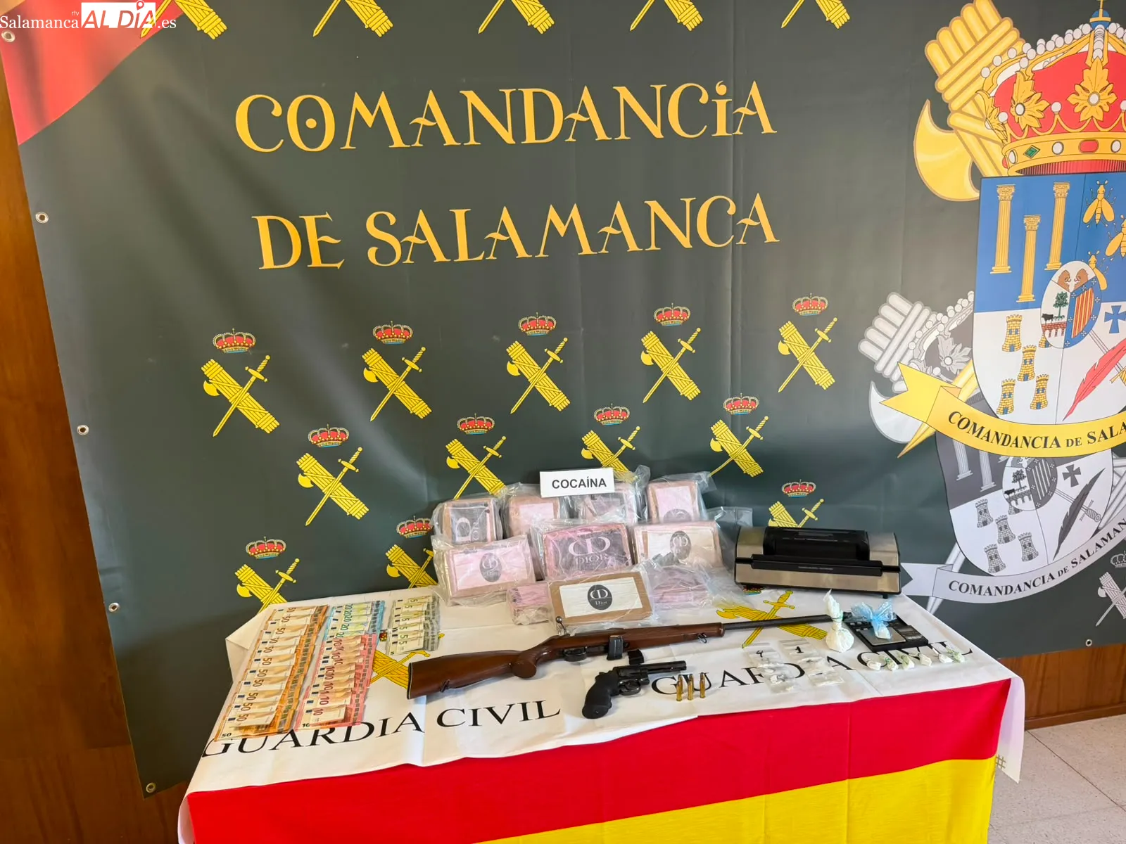 Desarticulada una red de narcotráfico en Salamanca, que se salda con tres detenidos y más de 12 kilos de cocaína intervenidos | FOTOS: V.M. 