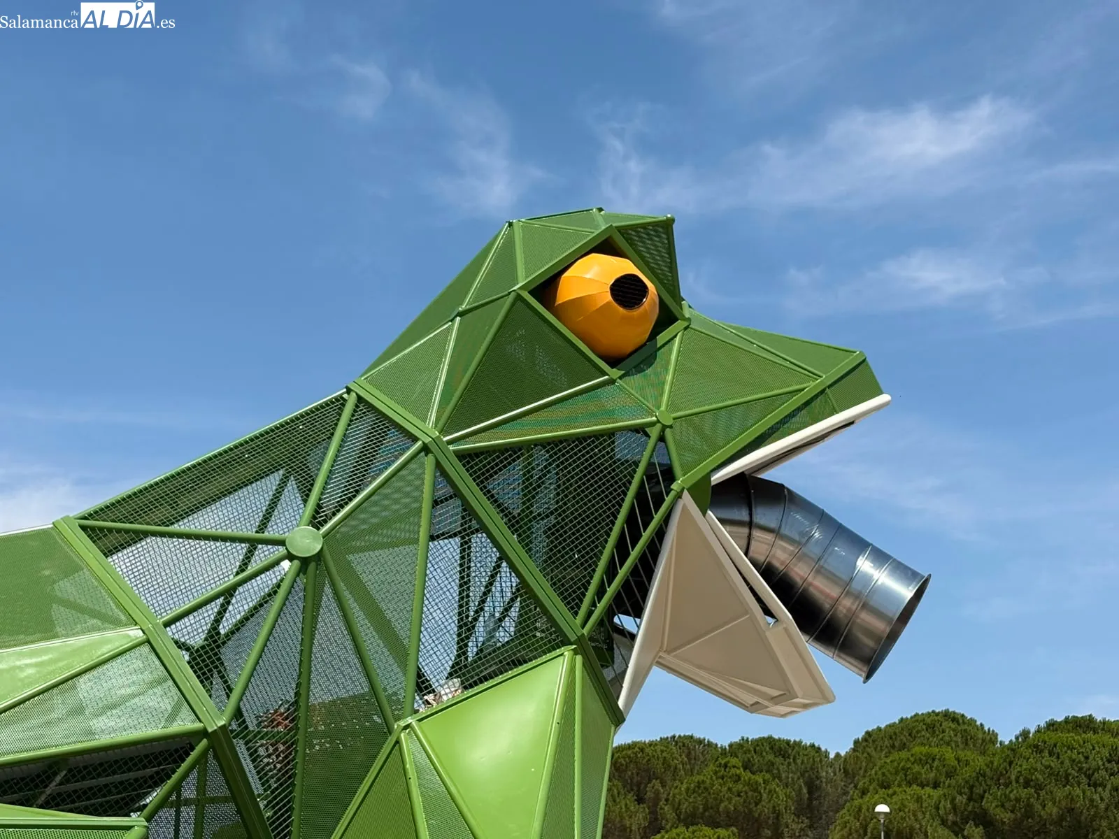 VÍDEO | La gran rana del parque de Würzburg comienza a tomar forma