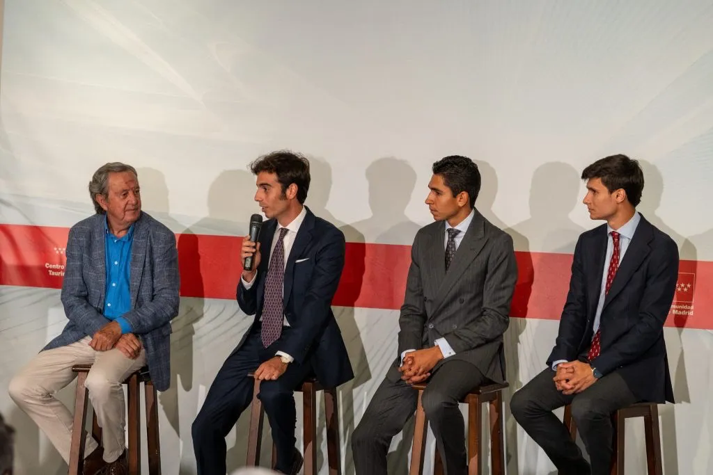 Alejandro Marcos y Diosleguarde arropan la presentación de la Gran Final de la Copa Chenel en Las Ventas