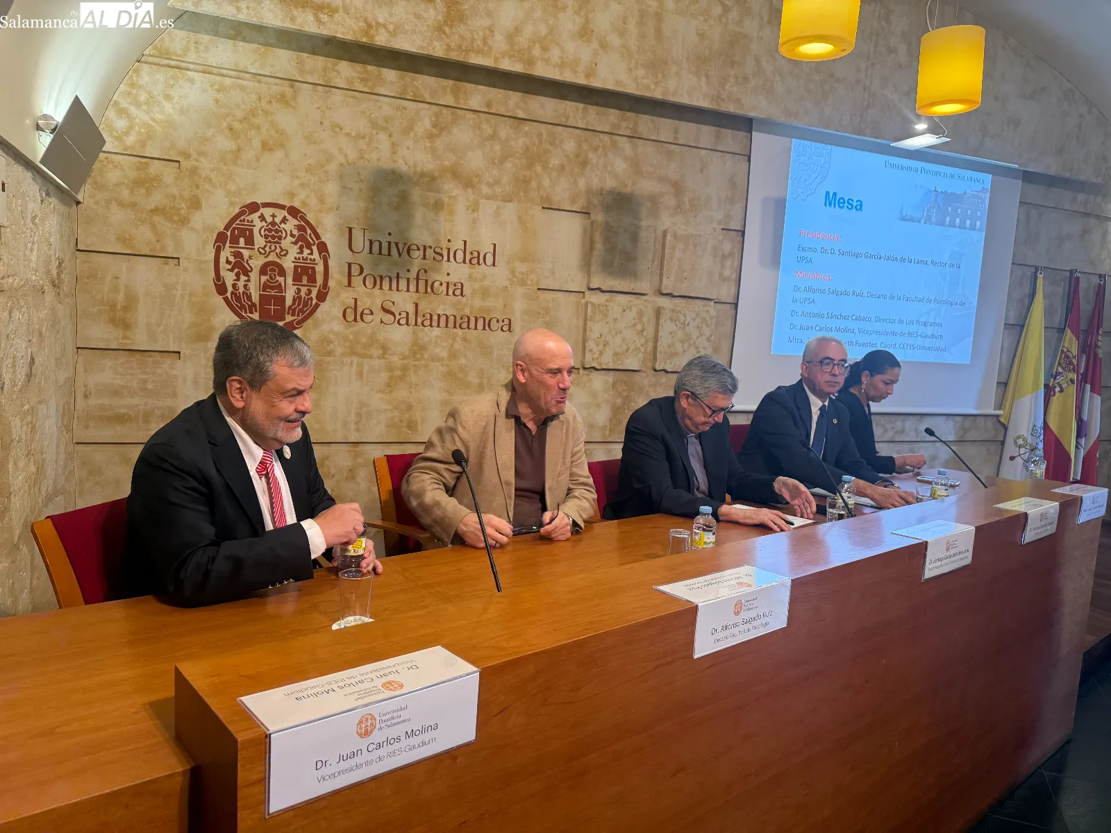 El Aula de Grados de la Universidad Pontificia de Salamanca (UPSA) ha acogido la inauguración de estos dos programas internacionales 