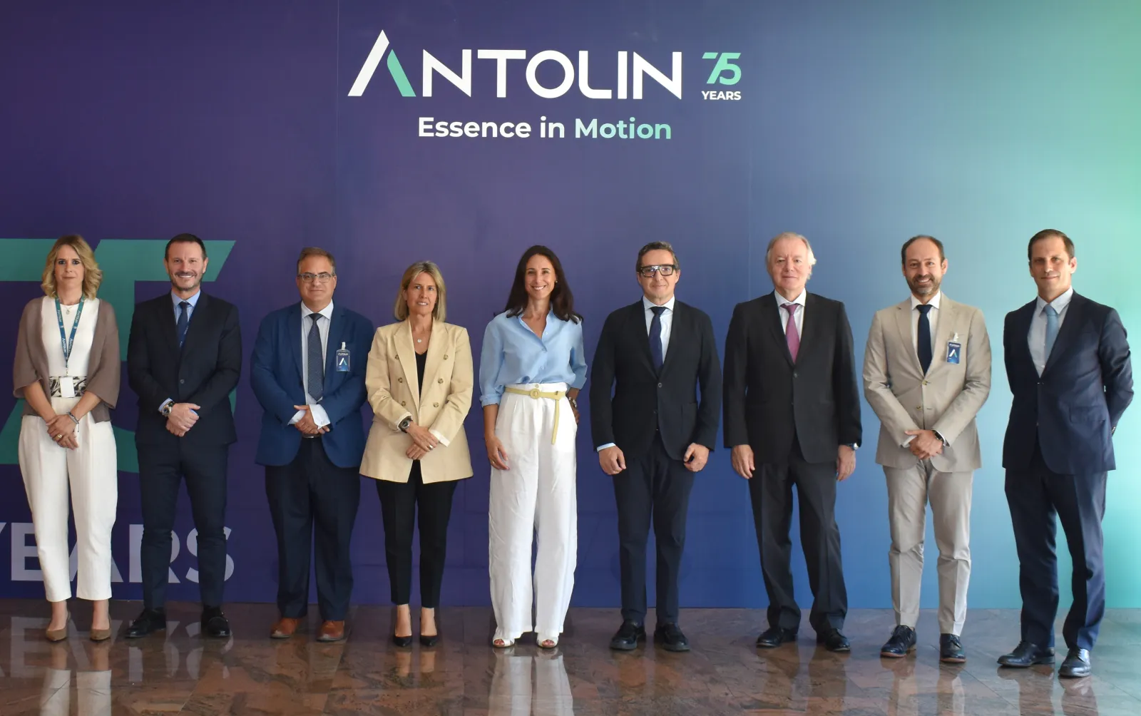 Foto 2 - La USAL se al&iacute;a con el gigante de la automoci&oacute;n Antolin para impulsar el talento chino