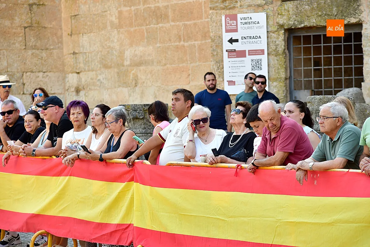 Desfile militar REI 11 en Ciudad Rodrigo homenaje a Herrasti