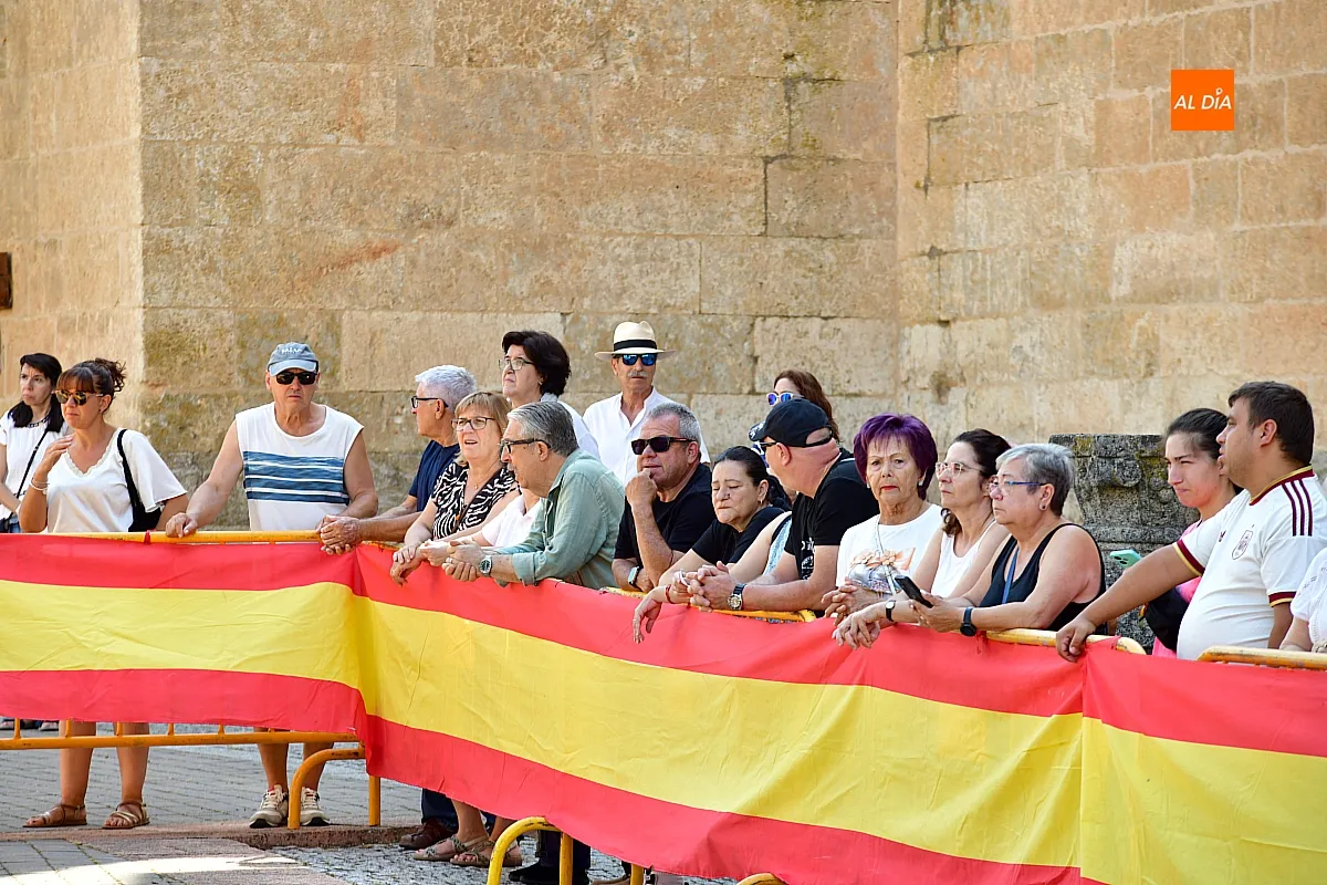 Desfile militar REI 11 en Ciudad Rodrigo homenaje a Herrasti