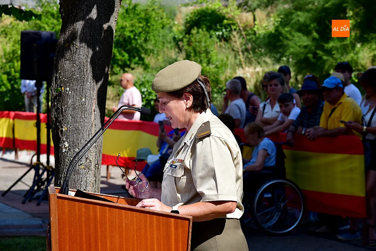 Desfile militar REI 11 en Ciudad Rodrigo homenaje a Herrasti