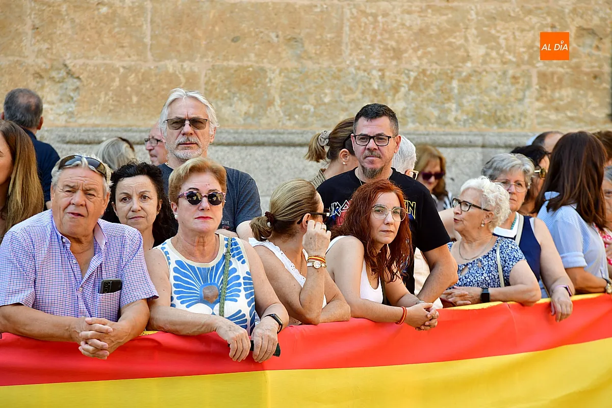 Desfile militar REI 11 en Ciudad Rodrigo homenaje a Herrasti