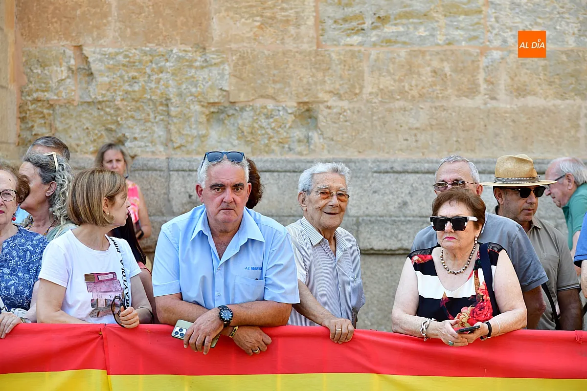 Desfile militar REI 11 en Ciudad Rodrigo homenaje a Herrasti