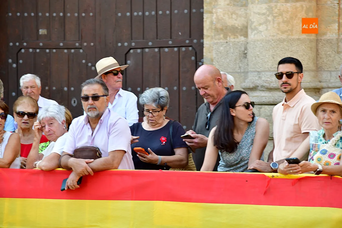 Desfile militar REI 11 en Ciudad Rodrigo homenaje a Herrasti