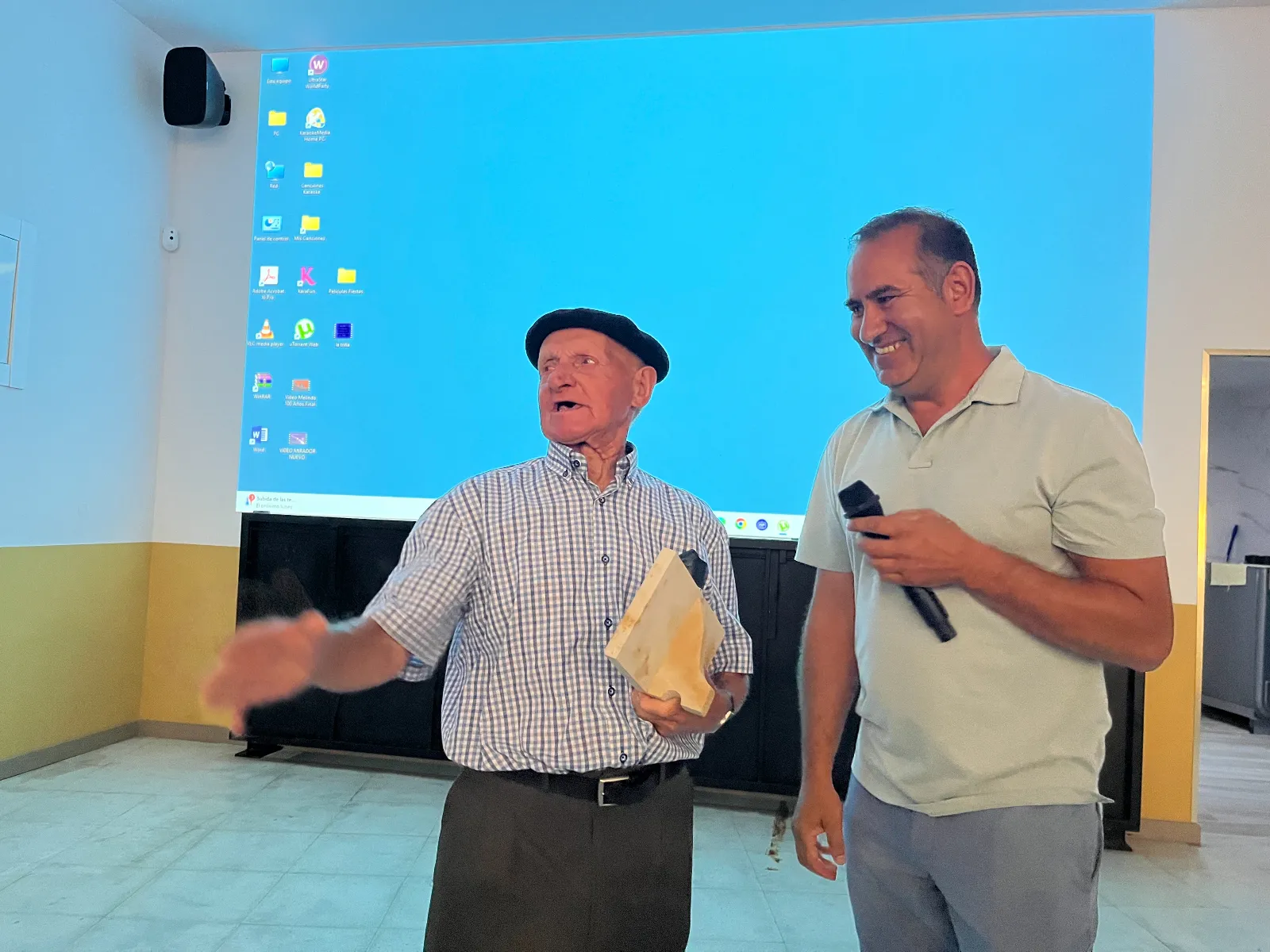 Celebración de los 100 años de Hermelindo Rodríguez 