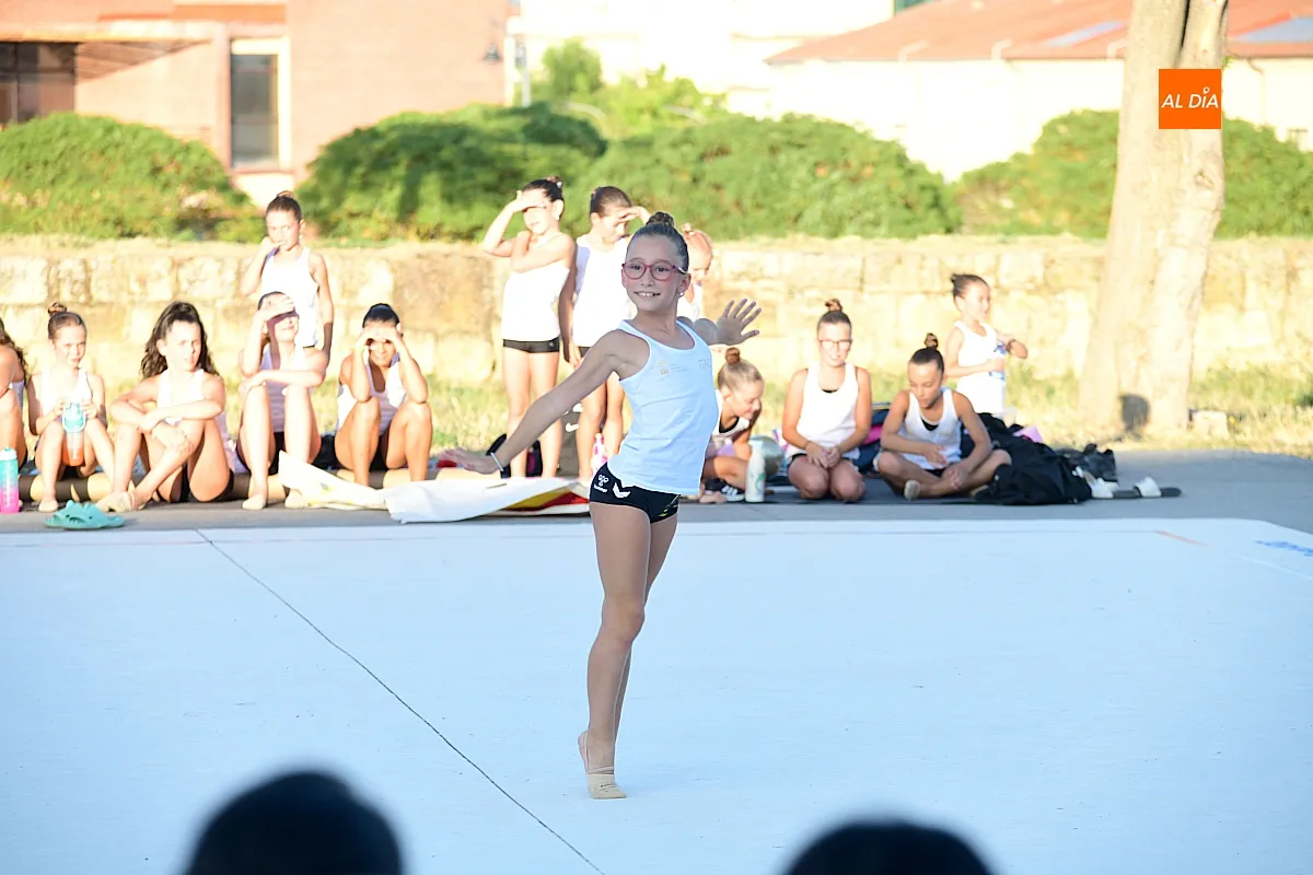 Exhibición alumnas Club Gimnasia Ítaca
