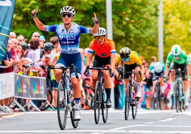 Foto 4 - El ciclismo salmantino reina en el norte con el recital del Mirat Team