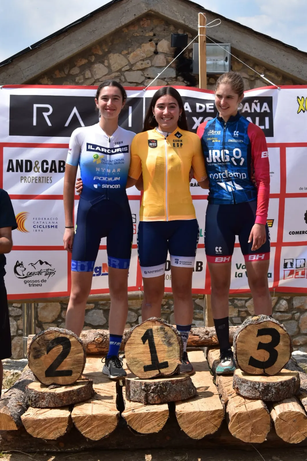 Foto 6 - El ciclismo salmantino reina en el norte con el recital del Mirat Team