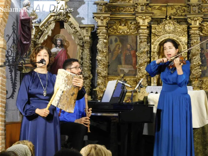 Foto 2 - Larrodrigo ovaciona la obra 'Juan, el esp&iacute;ritu del amor'