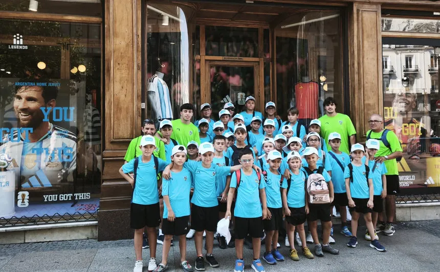 Foto 4 - El Alba de Tormes CF visita el Museo Legends de Madrid