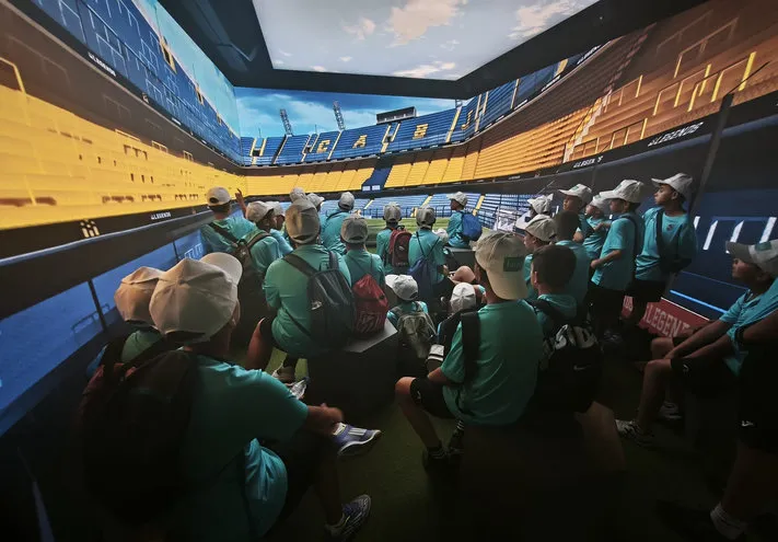 Foto 2 - El Alba de Tormes CF visita el Museo Legends de Madrid