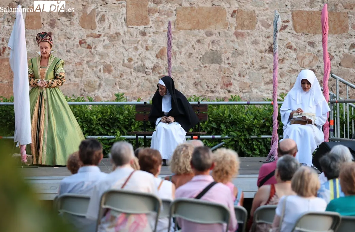 Una de las actuaciones del programa Plazas y Patios en el Jardín de Santo Domingo. Foto de David Sañudo