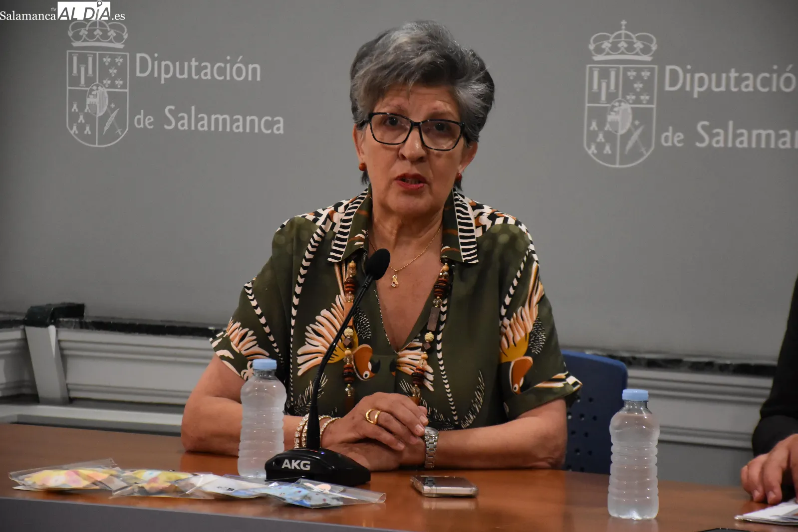 Pilar Duque junto a los diputados provinciales Eva Picado y David Mingo