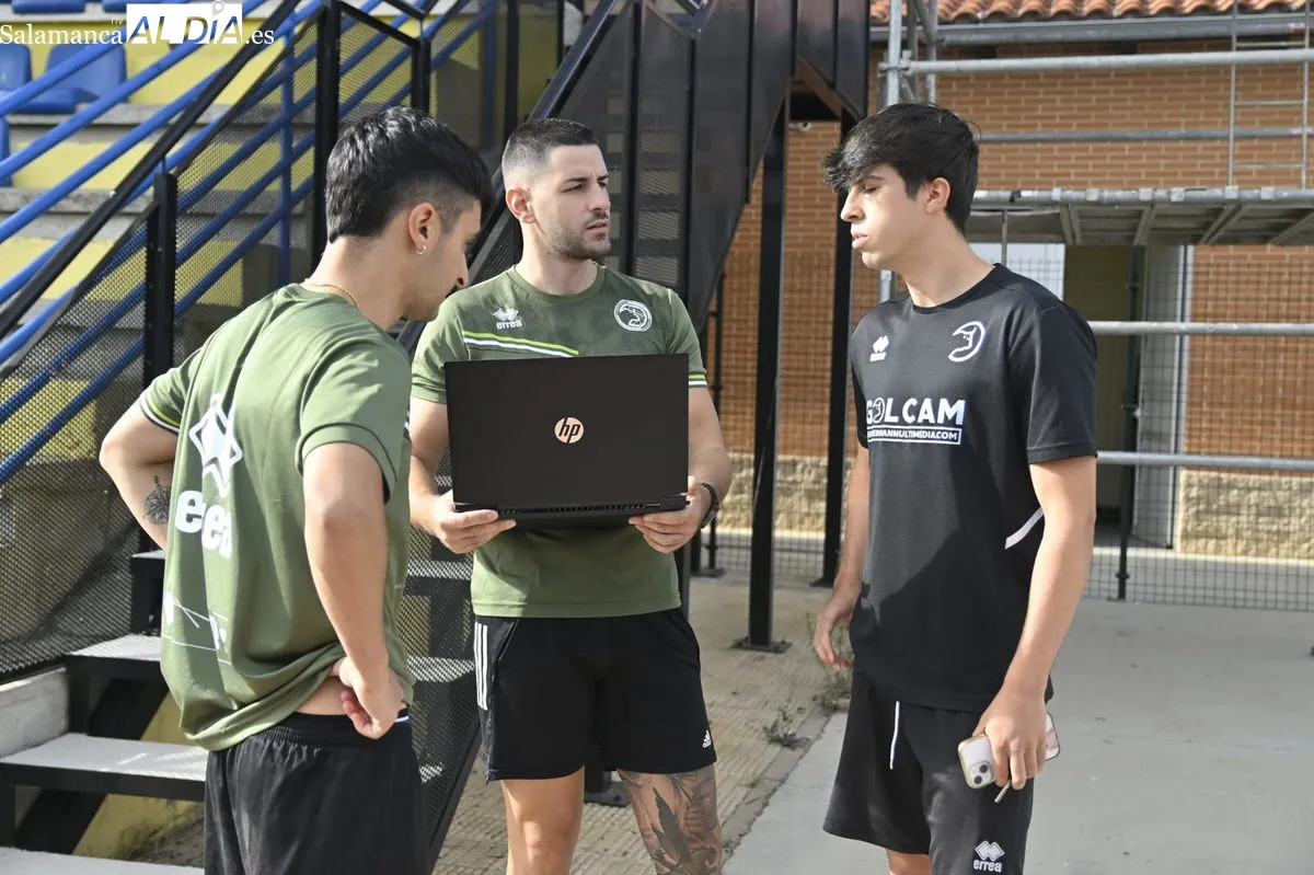 Primer día reconocimientos de los futbolistas de Unionistas en las instalaciones del Reina Sofía