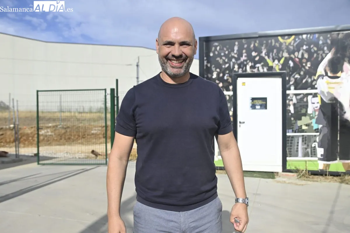Primer día reconocimientos de los futbolistas de Unionistas en las instalaciones del Reina Sofía