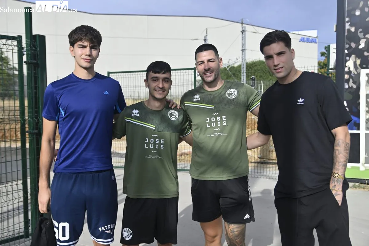 Primer día reconocimientos de los futbolistas de Unionistas en las instalaciones del Reina Sofía