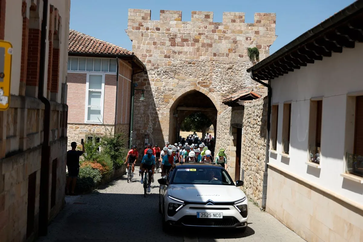 Foto 3 - El puertorrique&ntilde;o Christopher Morales se viste de l&iacute;der en la Vuelta a Castilla y Le&oacute;n tras la primera etapa