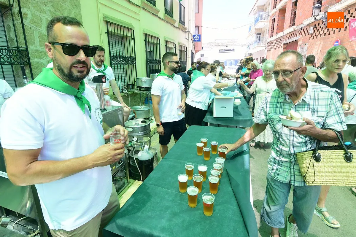 Moraleja promociona la carne de toro bravo con una comida popular