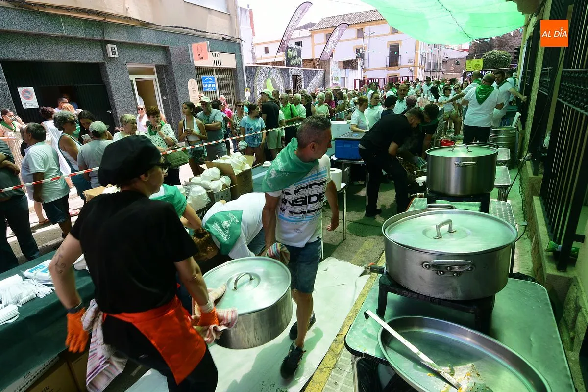 Moraleja promociona la carne de toro bravo con una comida popular