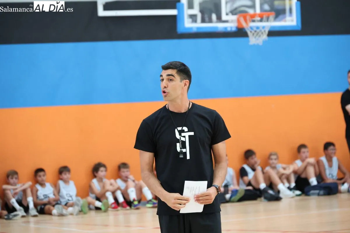 El campus de baloncesto de Silvia Domínguez y Tomás Bellas echa el cierre por todo lo alto en Würzburg | FOTOS: David Sañudo 