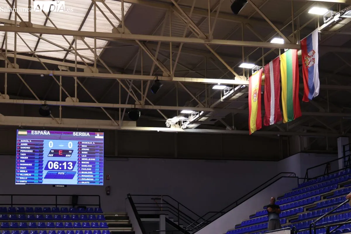 España y Serbia se enfrentan en Salamanca en el Torneo Internacional U18 de baloncesto | FOTOS: David Sañudo