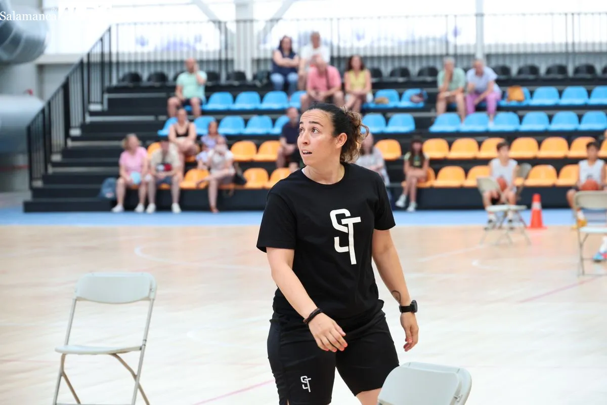 El campus de baloncesto de Silvia Domínguez y Tomás Bellas echa el cierre por todo lo alto en Würzburg | FOTOS: David Sañudo 