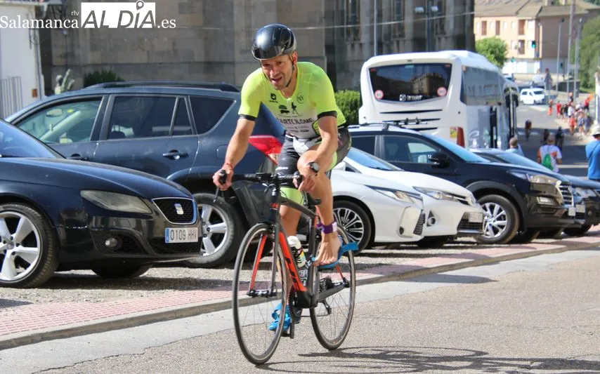 Foto 14 - Herrero y Rodr&iacute;guez se imponen en el exigente Triatl&oacute;n de Alba de Tormes