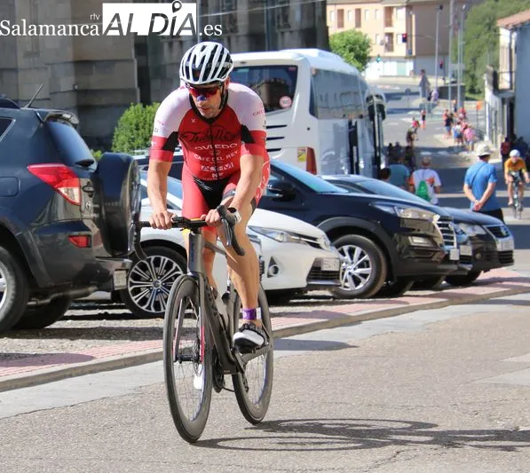 Foto 16 - Herrero y Rodr&iacute;guez se imponen en el exigente Triatl&oacute;n de Alba de Tormes