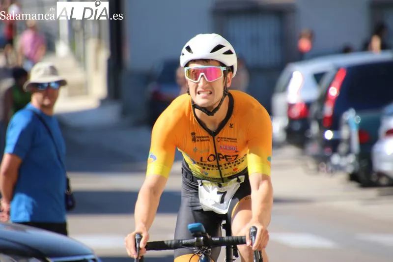 Foto 17 - Herrero y Rodr&iacute;guez se imponen en el exigente Triatl&oacute;n de Alba de Tormes