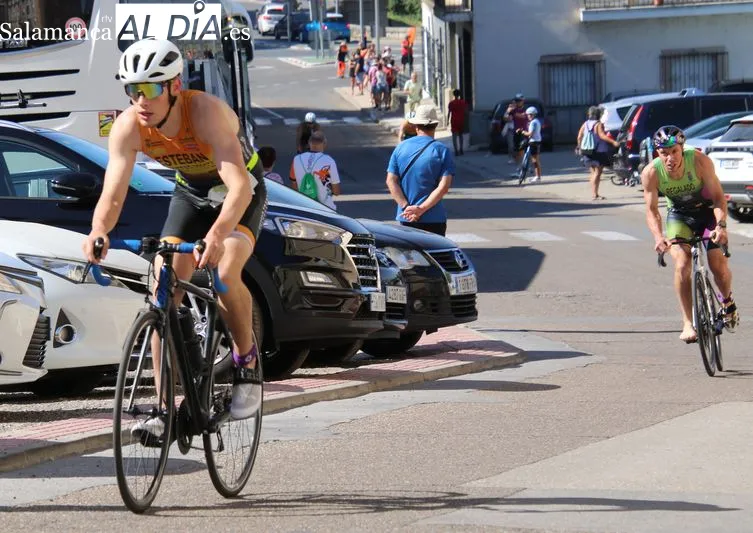 Foto 9 - Herrero y Rodr&iacute;guez se imponen en el exigente Triatl&oacute;n de Alba de Tormes