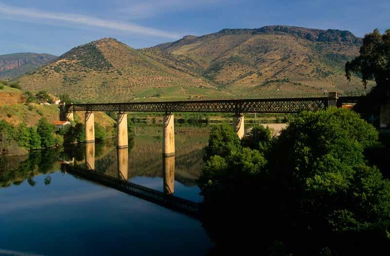Espectaculares cañones y presas: así es la Senda del Duero en Salamanca, una ruta imprescindible 