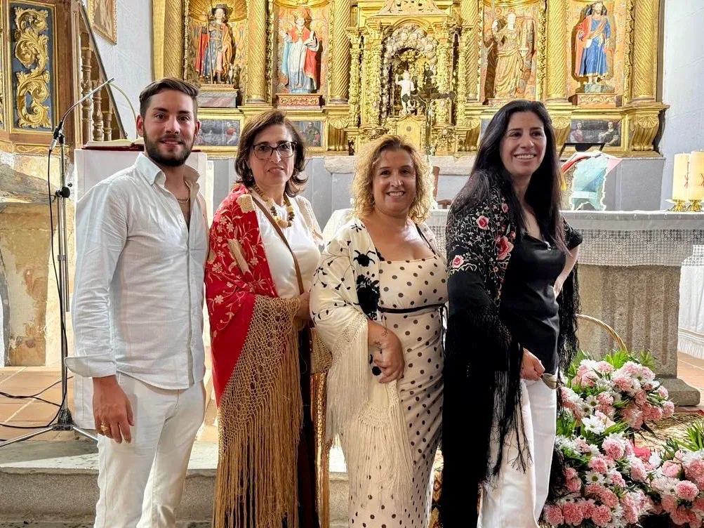 Foto 3 - Tradici&oacute;n y devoci&oacute;n marcan la celebraci&oacute;n de la Asunci&oacute;n en El Campo de Pe&ntilde;aranda