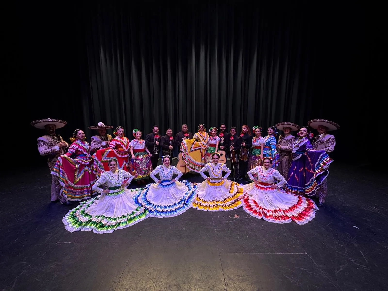 Foto 4 - De Panam&aacute; a M&eacute;xico: un viaje sonoro y cultural para despedir el festival de folclore