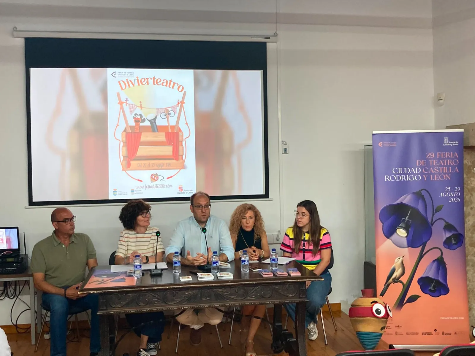Foto 3 - El Diverteatro ha programado cuatro ma&ntilde;anas de actividades para m&aacute;s de 2.000 ni&ntilde;os 