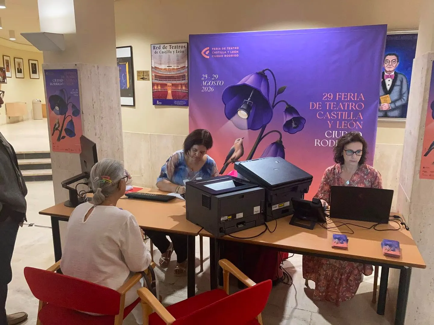 Foto 3 - Internet gana terreno a la taquilla f&iacute;sica en el estreno de la Feria de Teatro