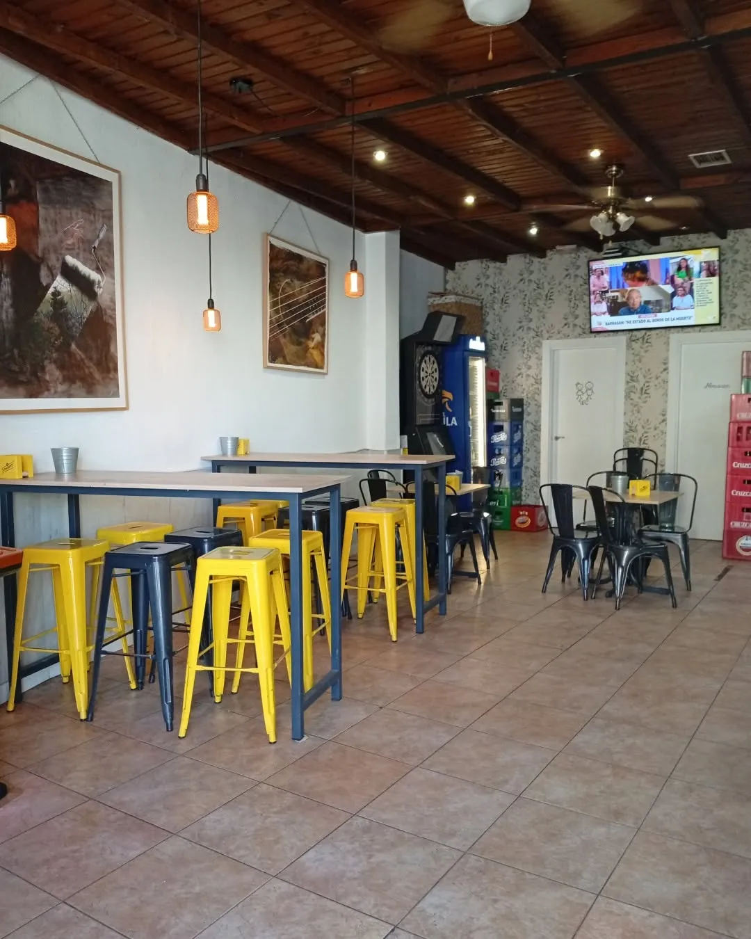 Foto 3 - &iexcl;Oportunidad de negocio! Se traspasa el bar de Monterrubio de Armu&ntilde;a con todo su equipamiento