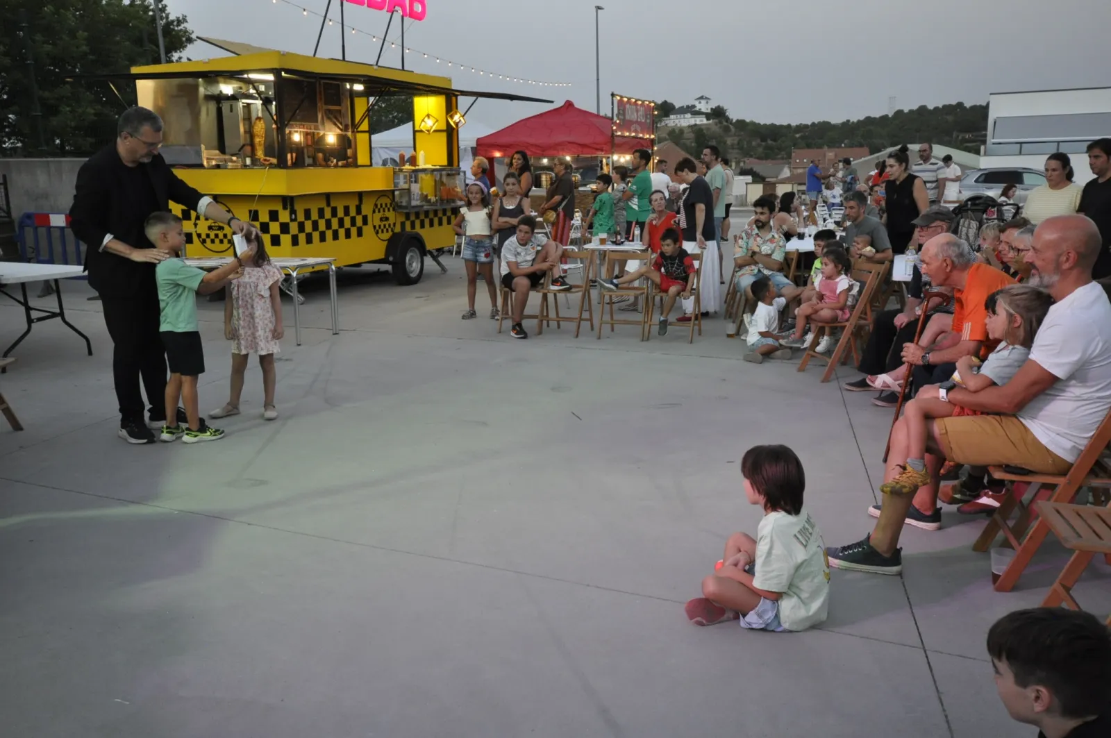 Foto 4 - Crepes, comida asi&aacute;tica y espect&aacute;culos: el municipio del alfoz de Salamanca que se convierte en el epicentro de las 'food trucks'